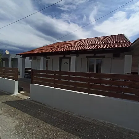 Vila. Dionysos Holiday home Agios Georgios (Corfu)